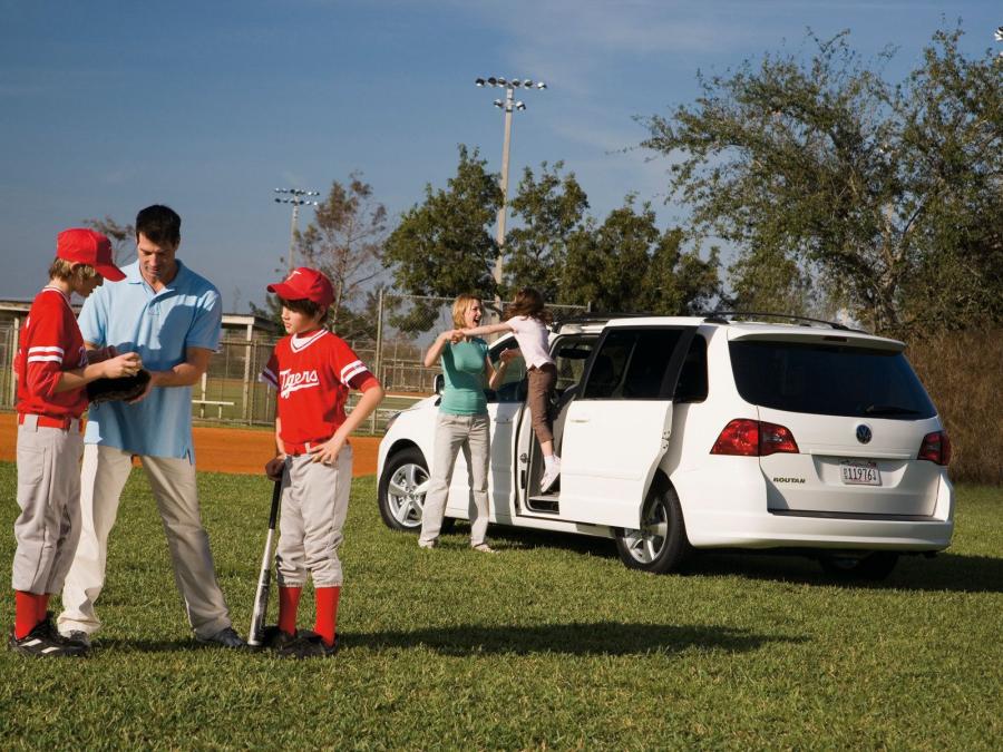  Volkswagen Routan 2008 года  (фото 8 из 26)